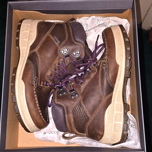Ecco Womens Brown Leather Hiking Boots, Size 36 (5-5 1/2) - Picture 9 of 9
